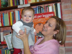 simona_maiozzi_legginpancia_legginbraccio_lettura_gestanti_neonato_ (44)